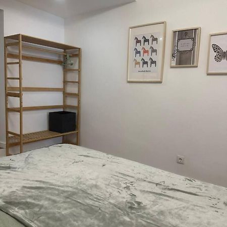 Stylish Renovated Apartment In Chiado Lisabona Exterior foto